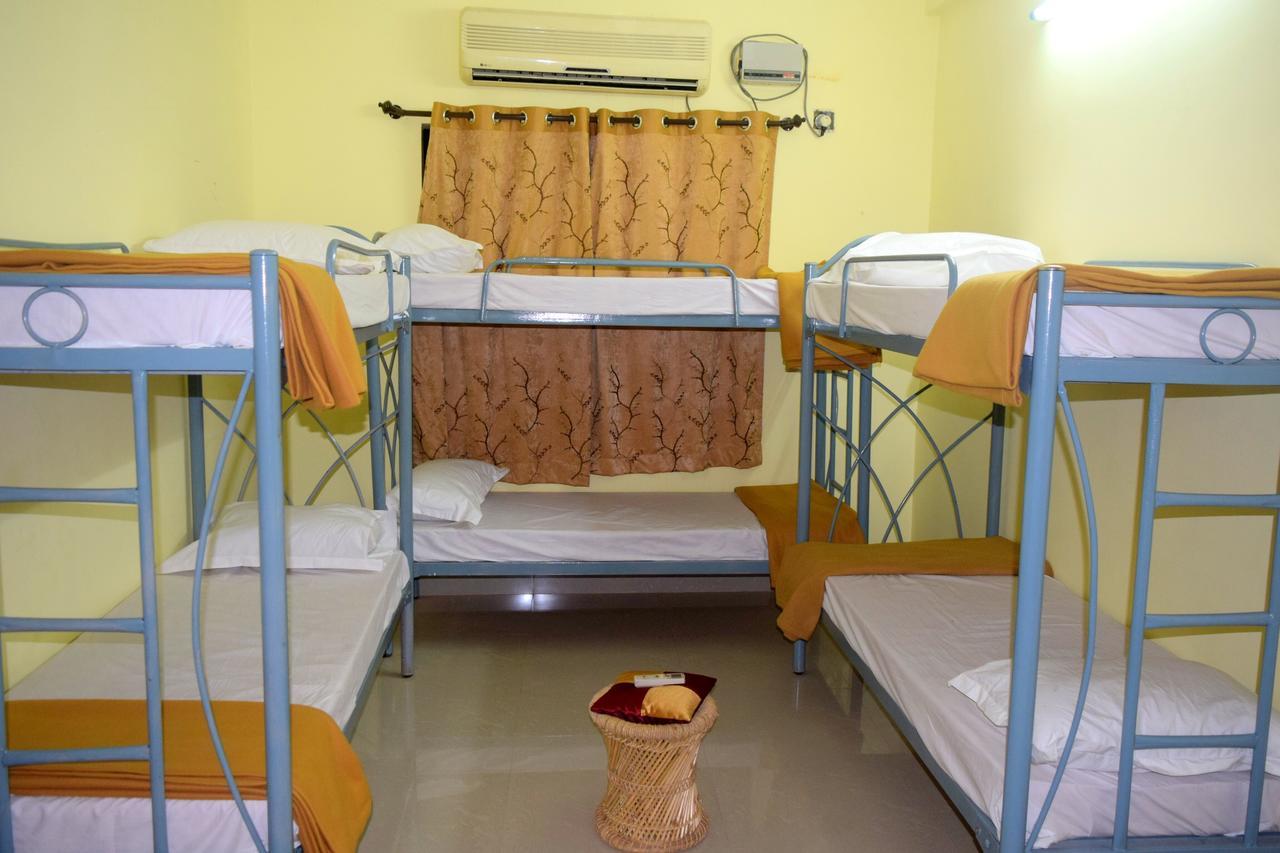 Royal Palace Guest House Chennai Esterno foto