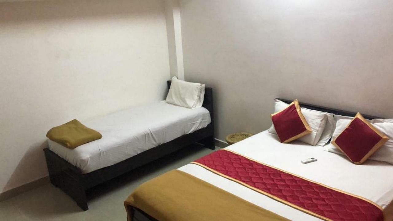 Royal Palace Guest House Chennai Esterno foto